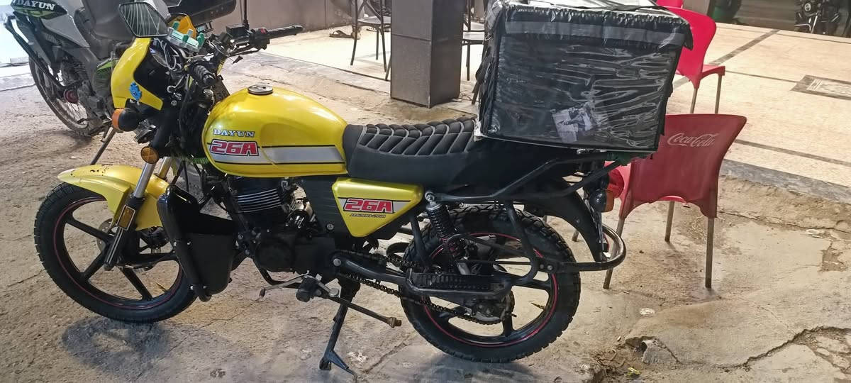 دايوان نفخ 200 موديل 22 نازلة 23 المكينة ما ممدود عليهة سبانة دهن كلة موتل المكينة ناعمة كلش مشتغلة دلفري شهرين بس رقم ديالى مشروع وطني تكدر تحولهة باسمك باي مرور  ممشاهة 27 الف رقم ***********
