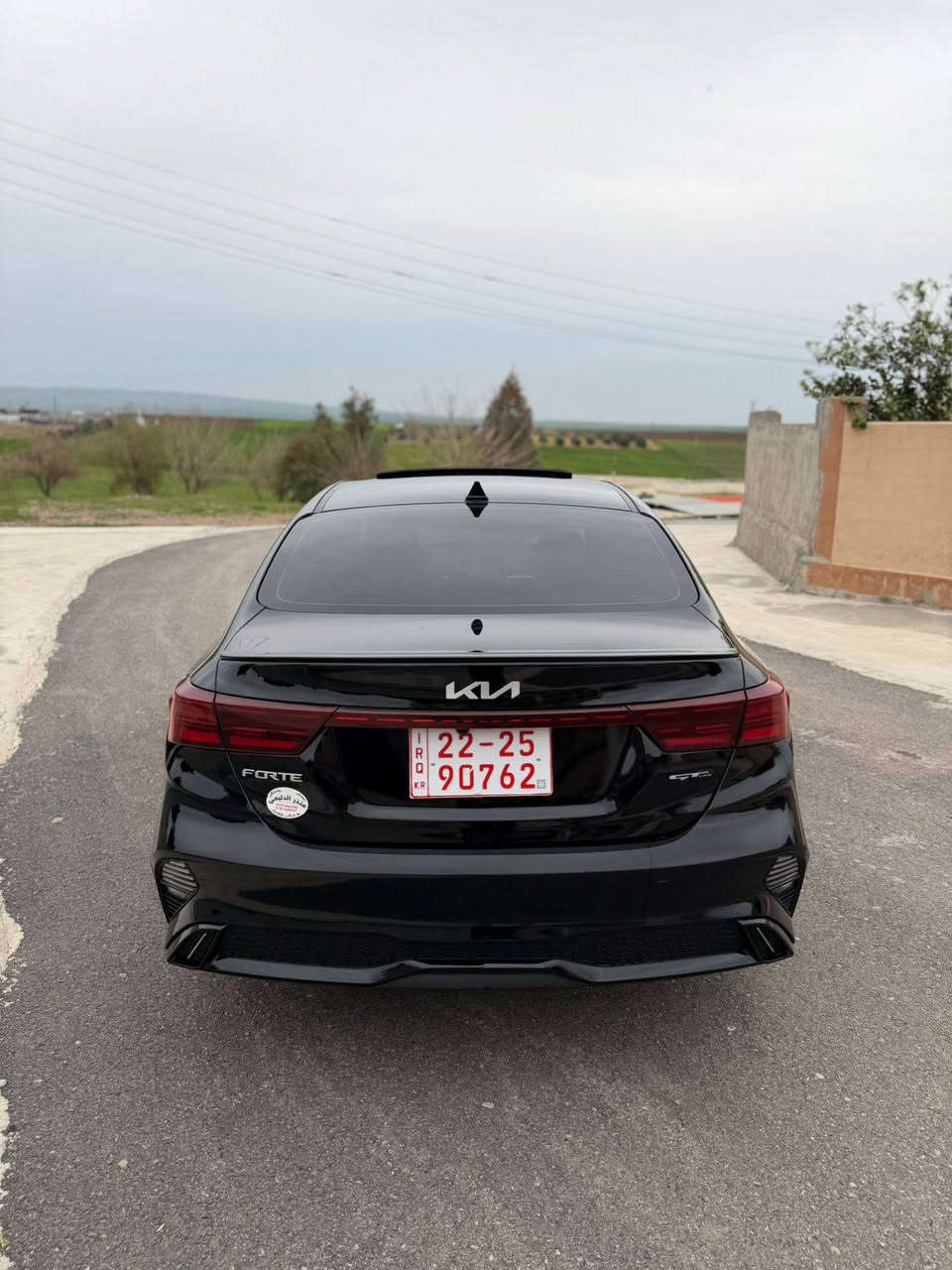 السلام عليكم 
للبيع كيا فورتي اسود 2023 
محرك 20 دوش 
ماشي 28الف ميل 
صبغ بس چملغ سريقه بدون حادث
بدون دواخل و بدون ارباك 
سياره بدون تعديل بارد و بدون كلير شرط 
سياره بدون ملاحظات شرط
سياره بدون رقم ترقيم شمالي فقط 
تكلفة رقم 11.5 ورقه ونص
ملاحظة صور الحادث في المنشور
عنوان أربيل معارض السيارات شارع 100 فرع الناقيلات 
لينك الحادث👇
https://bid.cars/en/lot/1-58763445/2023-KIA-Forte-3KPF54AD0PE568092

السعر 150ومجال 
أي استفسار عن سيارة خاص او واتساب مفتوح 
اخوكم شلال كوردى 
***********واتساب للاتصال أربيل, العراق
