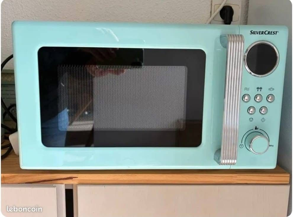 للبيع مايكروويف الماني حجم ١٧ لتر حقيقي ماركة سلفركرست الالمانية اصلي جديد مامستخدم بالباكيت ٧٠٠ واط


**إذا كنت صاحب هذا الإعلان وتريد حذفه لأي سبب، رجاءا أرسل رسالة إلى الدعم الفني**