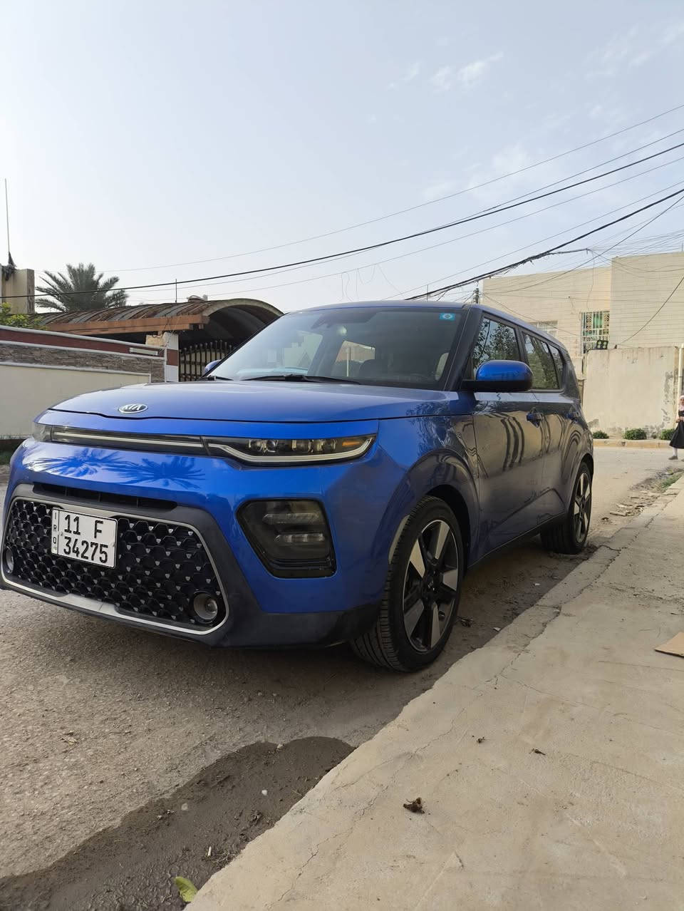 السلام عليكم كيا صول2020 فئة EX  مكفولة كفالة عامة من الصبغ والتبديل والفتح بدون اي ايرباك ماشية 48 الف حادثها فقط دعامية صور الحادث مرفقه بالمنشور وسونار موجود رقم بغداد باسمي السيارة جديدة بمعنى الكلمة فول مواصفات 1/1بصمة وشاشةتدعم كار بلي ورادارات 4 جوانب شحن  وايرلس .كشن كهرباء تدفئة مقود  بك لايت ومازدات لدات وعدسات وكشاف هم لد لون مميز چويتي جاهزه مابيها اي نقص كير مكينة حداديه تبريد كله مكفول وعلى وضع الشركة مكانها بابل الحمزة الغربي السعر 154 وبيها مجال
 للاستفسار ***********
