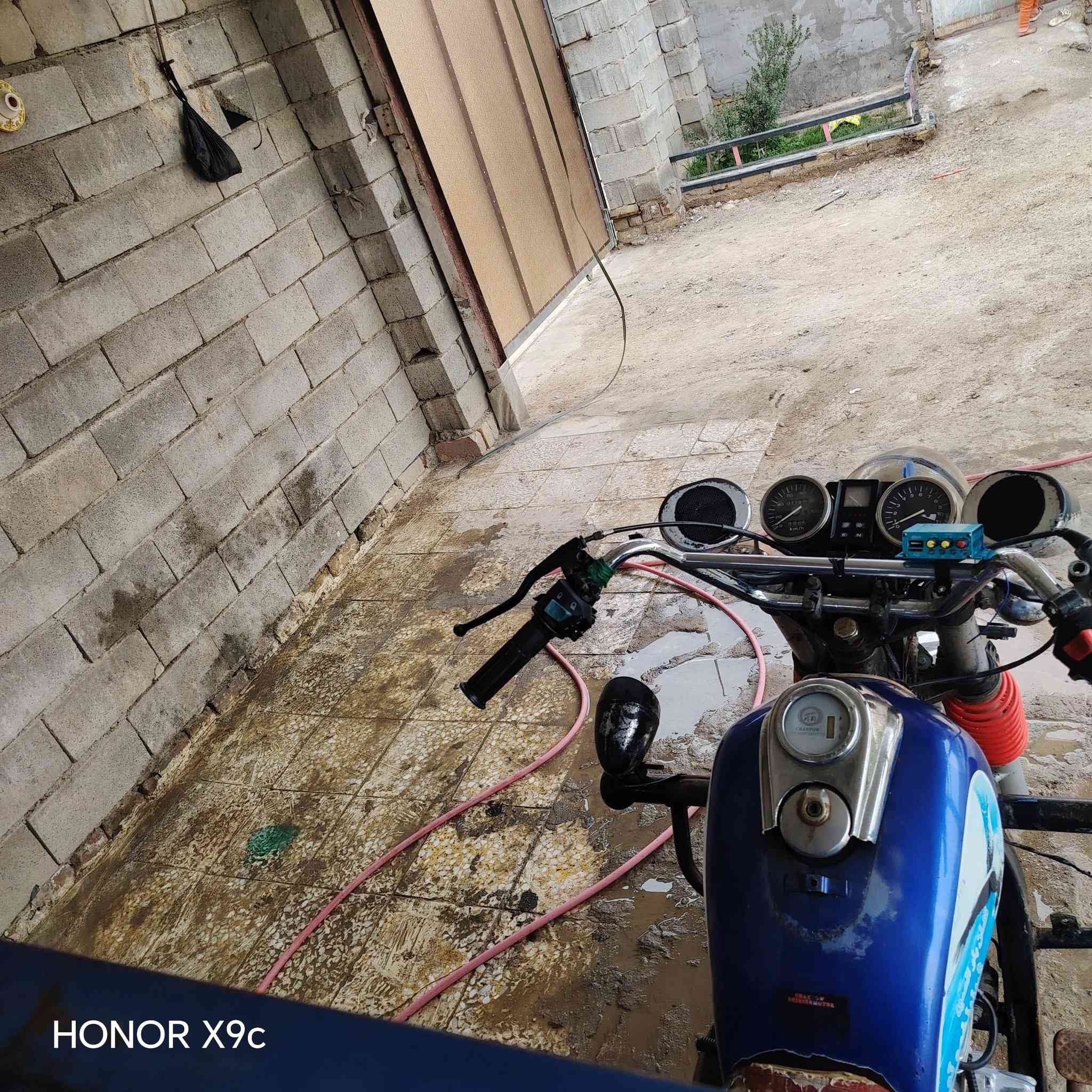 سلام عليكم ستوته موديل 21
ستوته حلوه جاهزه من كلشي كهربائيات كله شغاله 
رقم قادسيه نكليزي سنويه 28 تحويل ثاني يوم
السعر 2100وبيه مجال
رقم الهاتف  ***********
