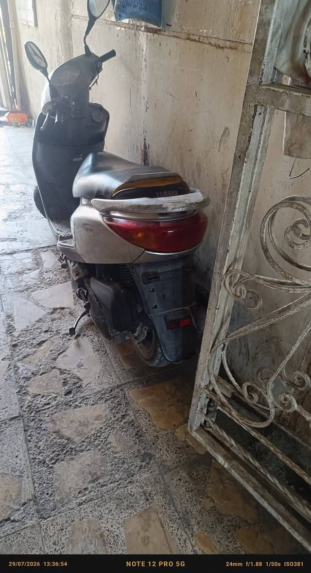 دراجة بريز بلادي ماخثها رمية السعر 600الف اليريدها ايخابرني مسجات ماكدر احاول عليها ***********
