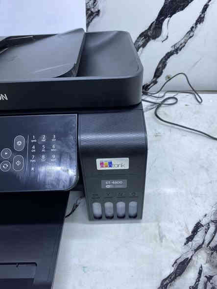 سلام 
طابعه. ابسون et 4800
واي فاي وفيدر للملازم
احبار خارجيه منضومه
السعر 200الف
ساحبه 37نسخه
توصيل موجود
***********
