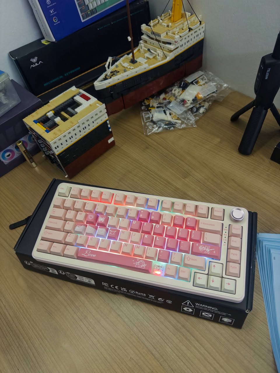 كيبورد بناتي 🩷✨ YUNZII b75 pro 
بسعر مناسب جداً 🔥 و توصيله مجاني 😉
هديه مرتبه بناتيه 🌸 مبروك على اول تعليق


**إذا كنت صاحب هذا الإعلان وتريد حذفه لأي سبب، رجاءا أرسل رسالة إلى الدعم الفني**