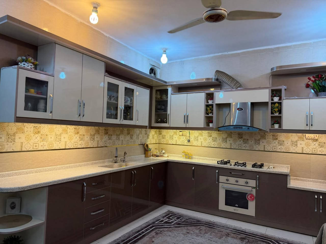 مستعمل اخو الجديد / مليون وربع / بدون الاجهزه


**إذا كنت صاحب هذا الإعلان وتريد حذفه لأي سبب، رجاءا أرسل رسالة إلى الدعم الفني**