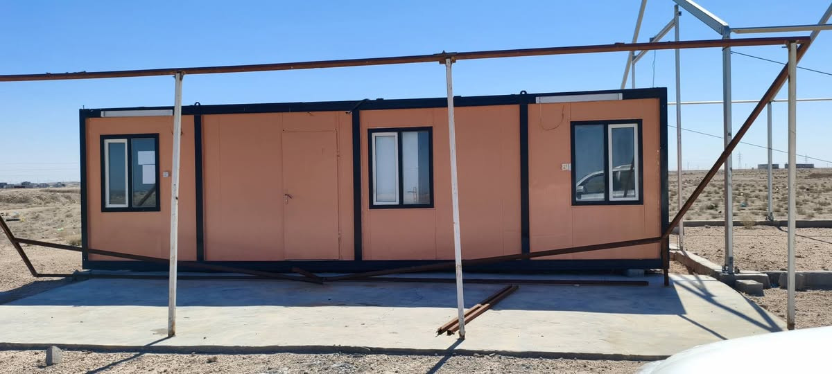 كرفان للبيع كلش نضيف 
يحتوي على غرفه عدد 2 وحمام 
السعر 20 ورقه وبي مجال بسيط 
للااستفسار 🔵 ***********
