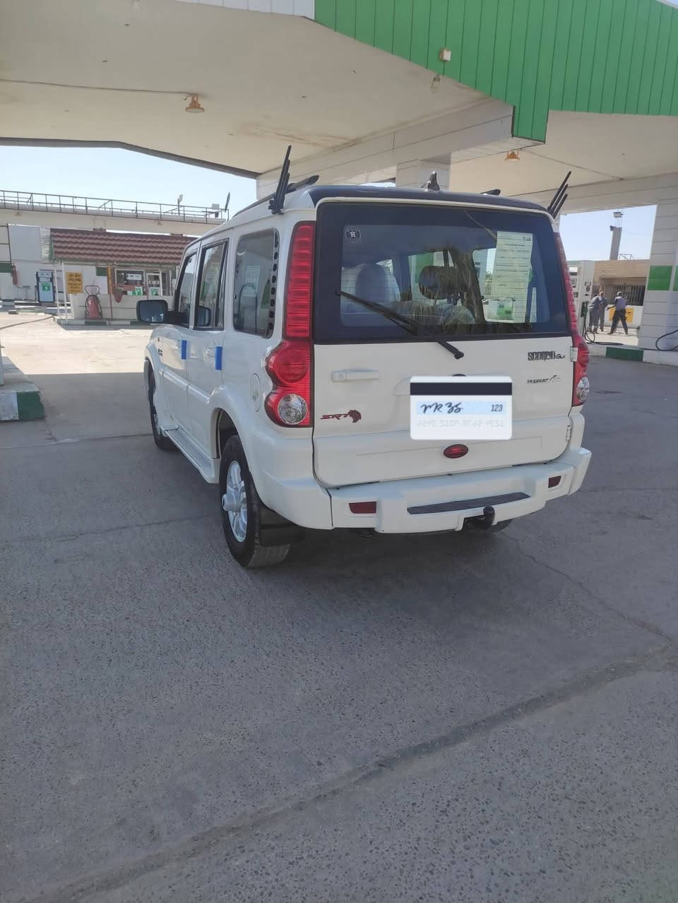 السلام عليكم للبيع أو مراوس فرق حاضر مكفوله السياره موديل ١٢ العنوان بغداد ***********، 🌹 ***********،
