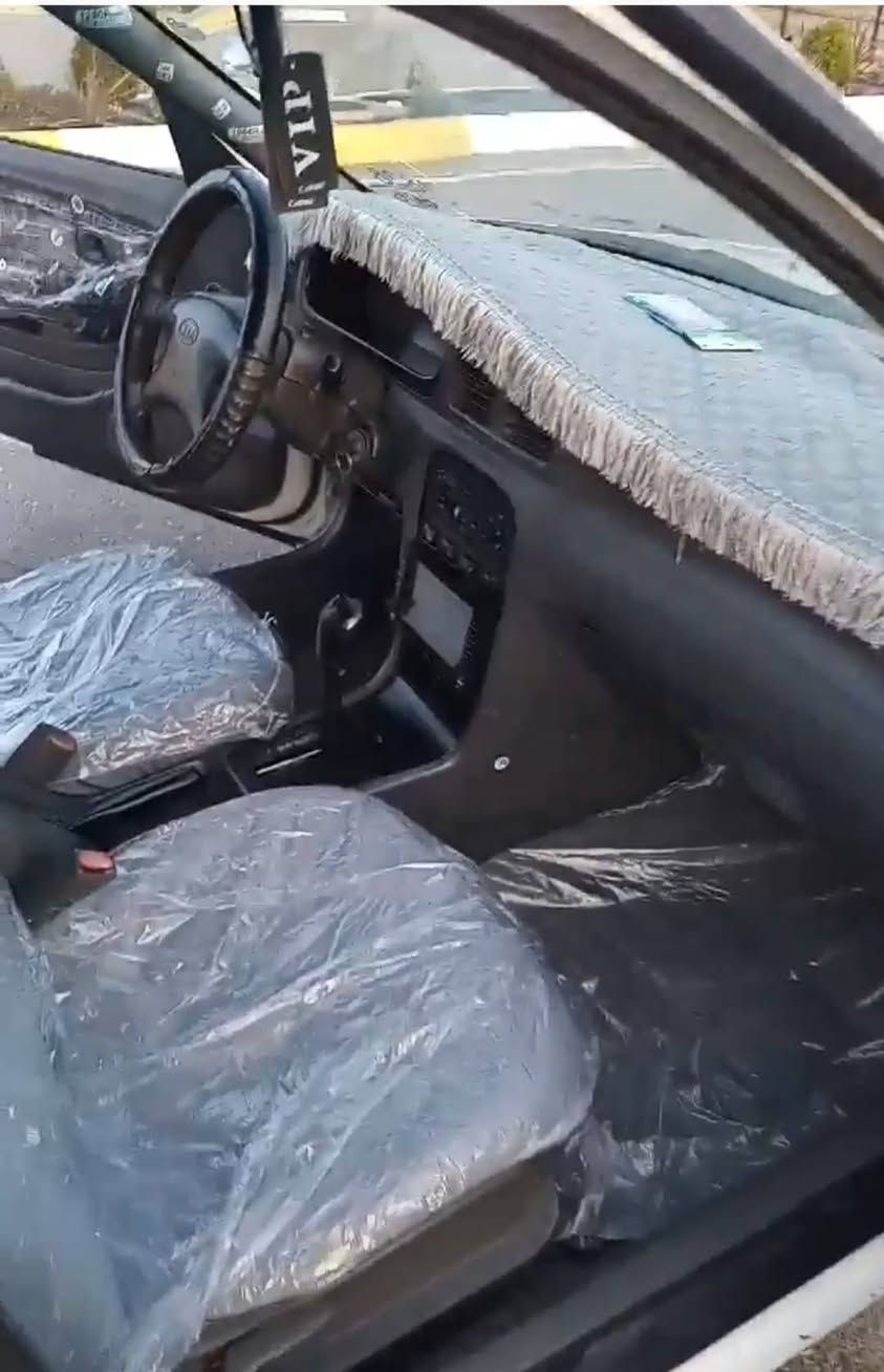 للبيع كيا كردوس 1996 محرك كبس بشرط گير ومحرك سنوي حد 27 شرط تحويل سيارة حيل نضيف بدون حادث ومعجون فقط بونيد وجامرلغ واحد كلير سعر 45 وبي مجال قليل او مراوسة 
*********** كركوك, العراق
