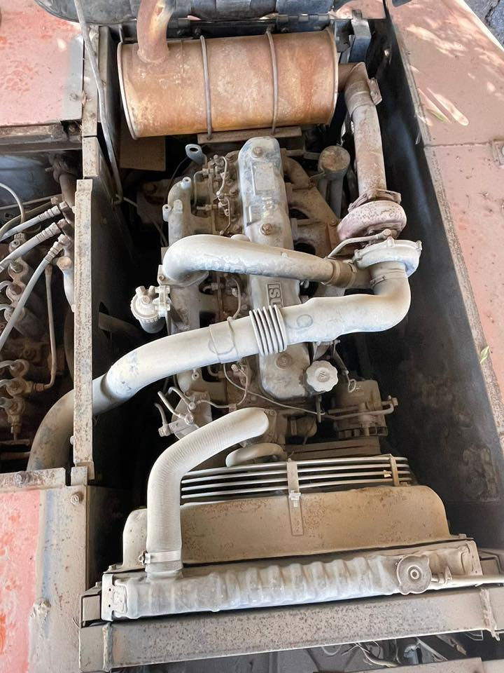 بسبب المواعيد الكاذبه أعيد النشر حفاره 2 للبيع موديل 91 جاهزه للعمل حداديه مكفوله زناجيل نص عمر مضخه جاهزه محرك لا تنقيص ولا تبخير سنويه باسمي مجدده لسنة 30 السعر 75 ورقه وبيها مجال للاستفسار 

 
***********.     ***********
