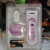 ماكينة حلاقة • نسائية • براون