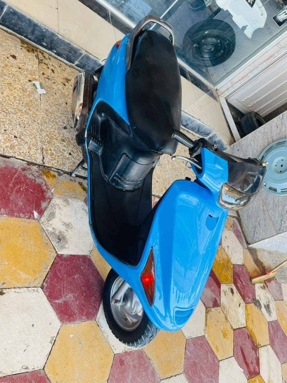سلام عليكم دراجه فراشه للبيع محرك بچيس بعده يلمع الكفر جديد كلش والنضافه انضف من الصوره تجي وشوفهه سعر550مكان دوانيه قضاء الدغاره الرقم***********بي واتساب
+ترهم مراوس اربعه كير نضيفه
