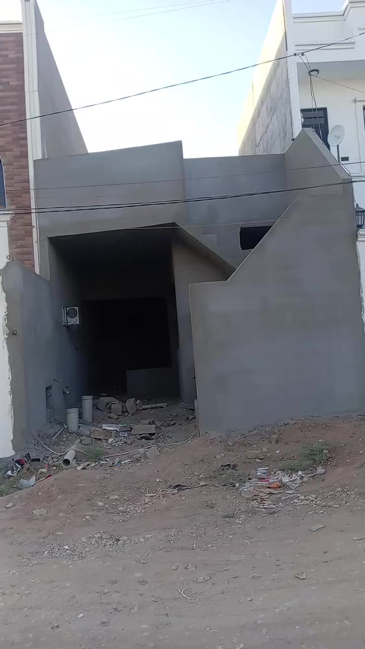 السلام عليكم دار للبيع حي بدر خلف مدرسه علي شاهين ثاني فرع على تبليط ***********
