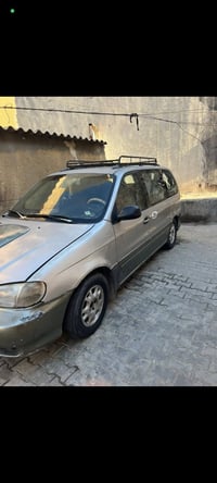 كرنفال ٧ راكب • ٢٠٠٠ • رقم صلاح الدين