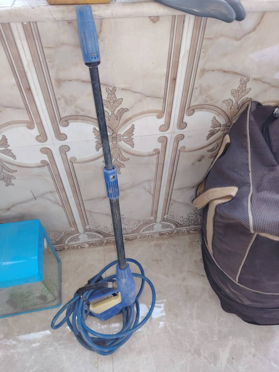 ٤ كراسي ب ٢٥ القفص الزغير ب ٧ المراوح عاطلاتماعرف شبيهن الوحده ب ٦  الغراض مال الطيور ب ٢٥ القفص الخشب الكبير سعره ١٦٥بي مجال بصيط مكاني ناحيه العباسيه


**إذا كنت صاحب هذا الإعلان وتريد حذفه لأي سبب، رجاءا أرسل رسالة إلى الدعم الفني**