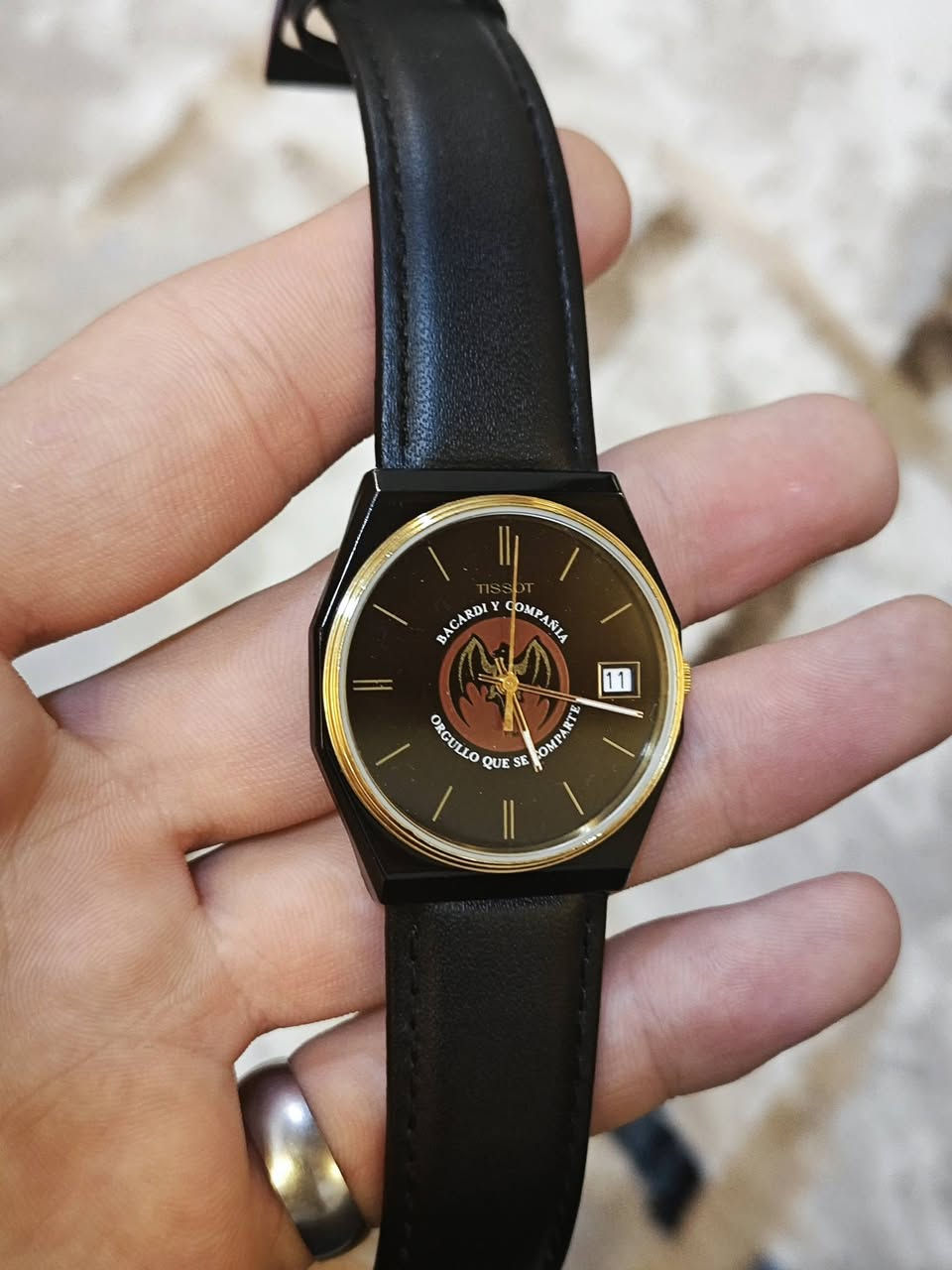 السلام عليكم
ساعة تيسوت 
إصدار خاص 
نافذة تاريخ شغاله 
زمبلك مختوم تيسوت 
سير جلد مبطن 
نظافة تامه 
البوك مال مورفيا
الساعة بطارية 
PRXدزاين التيسوت 
السعر 85 الف وبيها مجال للشراي 
يوجد توصيل لكل المحافظات 
للتواصل واتساب أو الاتصال على الرقم 
***********
