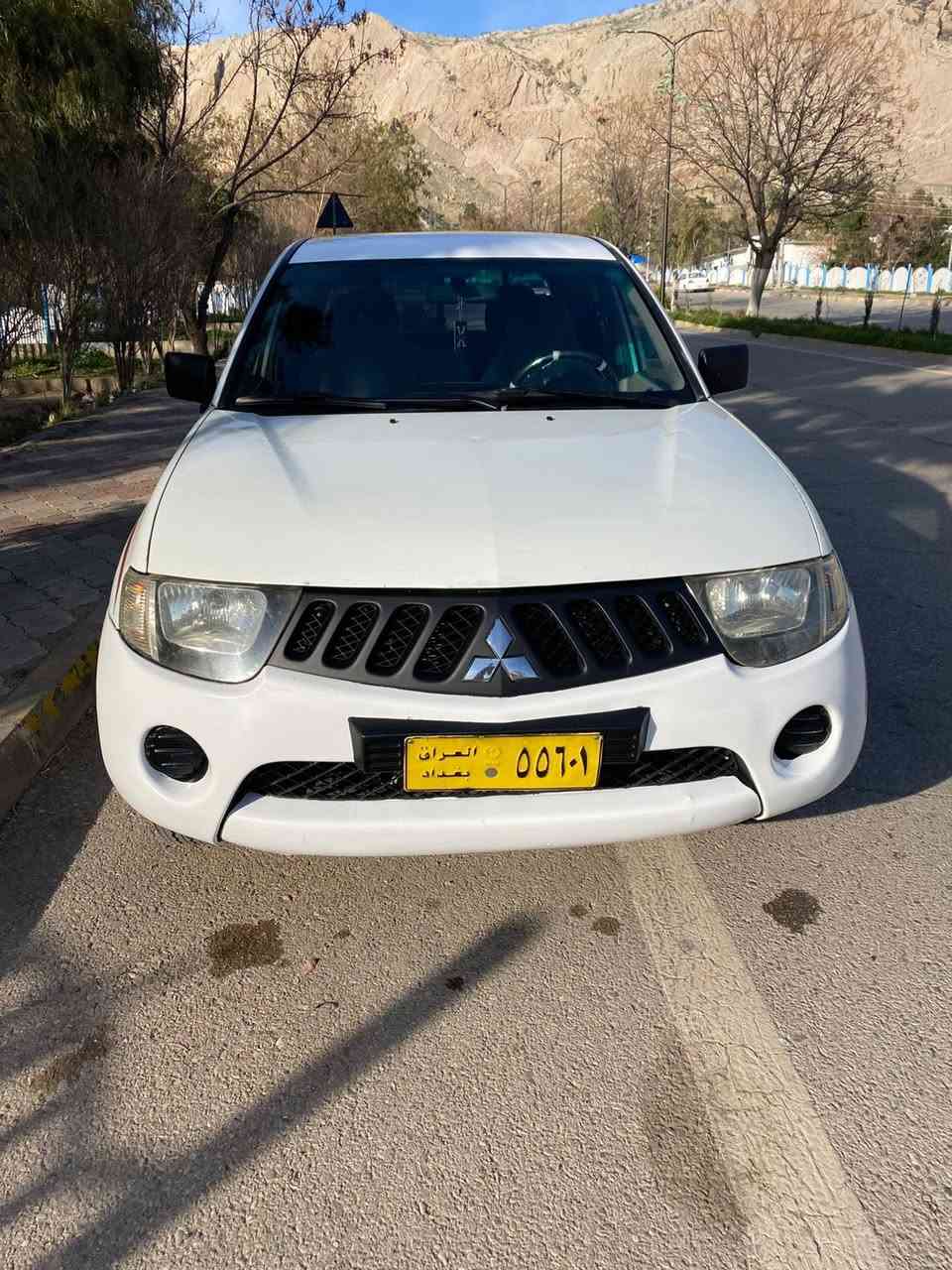 گؤرينه وه به شاهينه ساخ
ميتسو بيشى/2009/L200/بى بؤياخ موزايده وه كا له ت به نا وخؤمه وه يه  يه ك سه ر ده ى كه م به نا وته وه  زؤربه پا كى ما وه ته وه سه يا ره ى ما له وه يه 15وه ره قه م ليدا وه  ٧٥گه لا و مامه له   له ده ربه نديخانه  ***********
