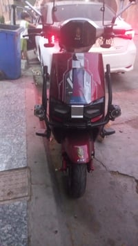 اخوان دراجه شحن للبيع جديده قبل شهرين ماخذها ١١٥٠ من  حسن وحسين رايدها...