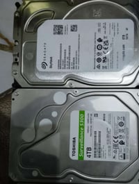 كمبيوتر • للبيع