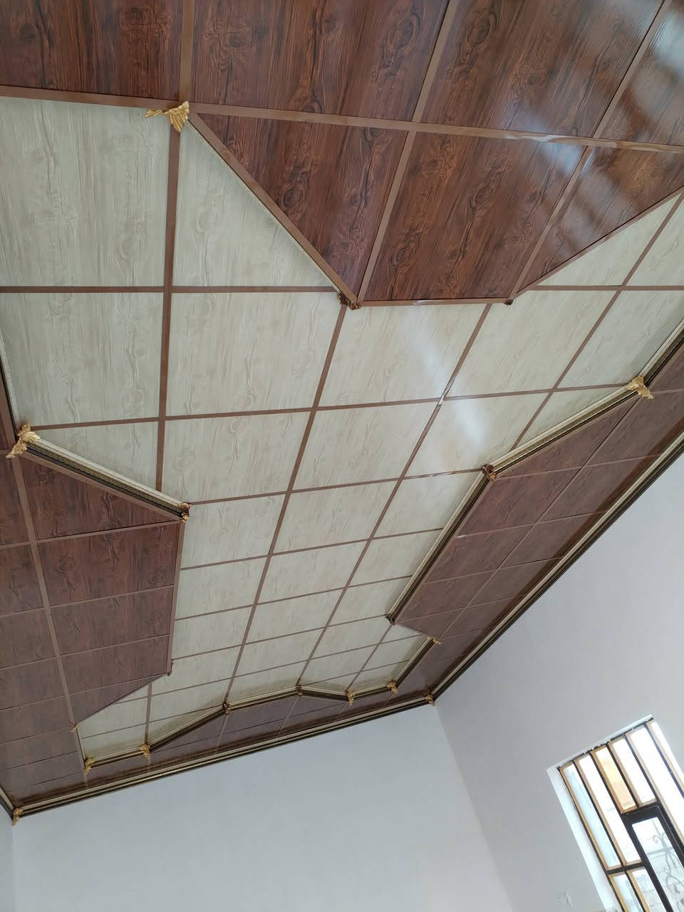 سقف ثانوي
جبس بورد
***********
