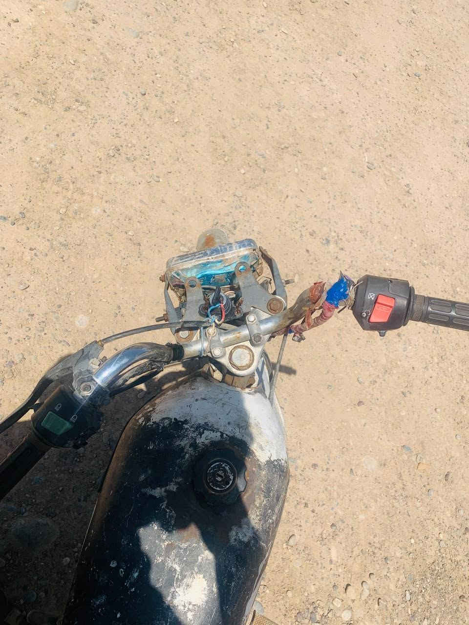السلام عليكم ماطور للبيع جني كله محرك شرط تاير جديد وياله جدد السعر ١٢٥ بي مجال للاستفسار ع الرقم ***********
