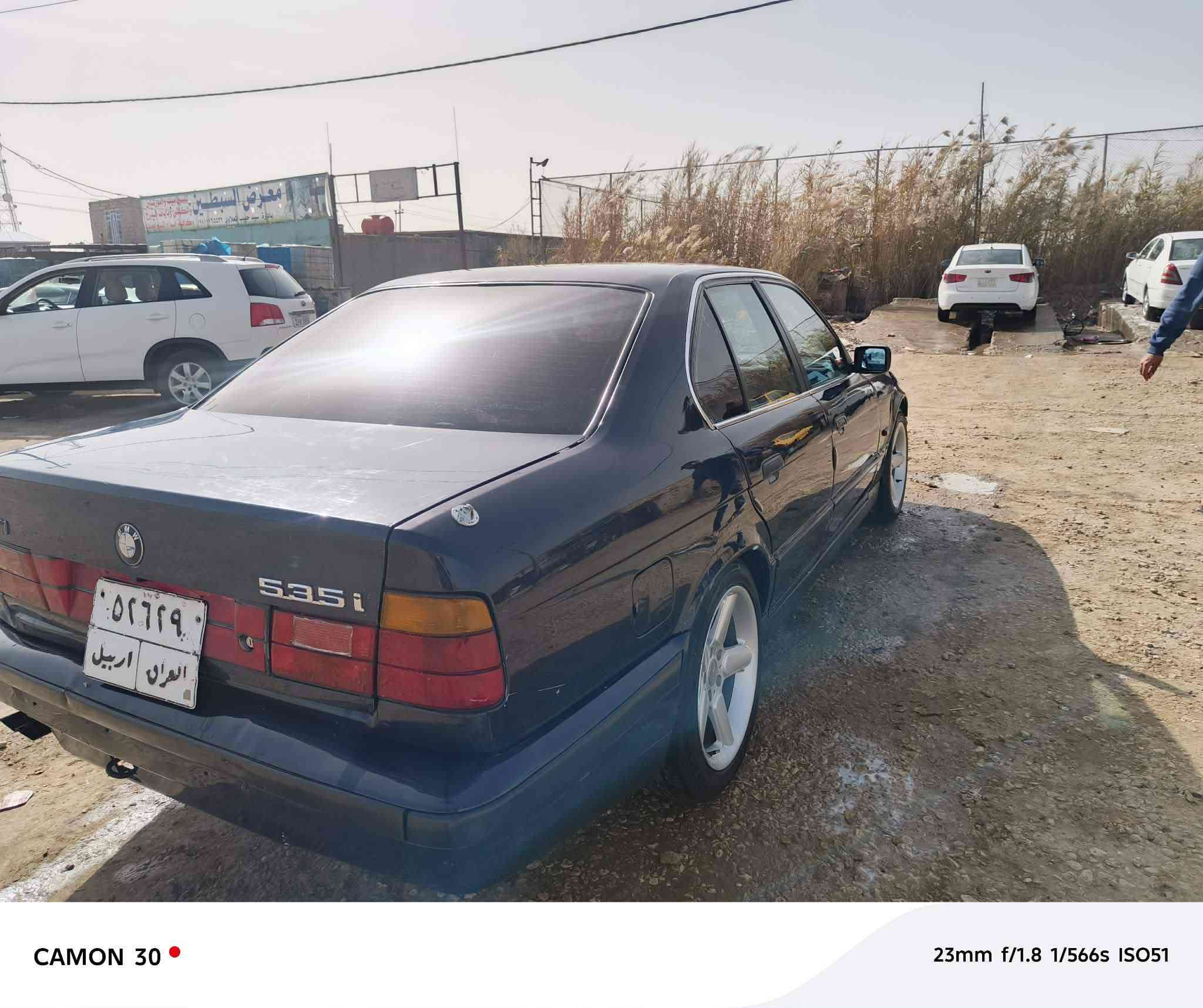 سلام عليكم بي ام 525 اصل بليتة وسنويه فئهi  سياره نضيفه  ومعمره ع ايدي كير اوتو  مكينه وكير وضفيره شرط وكفاله بلاديه. محرك 25 مسكر فانوس سعر (58)وبيه مجال   اي استفسار تواصل خاص رقم ***********
