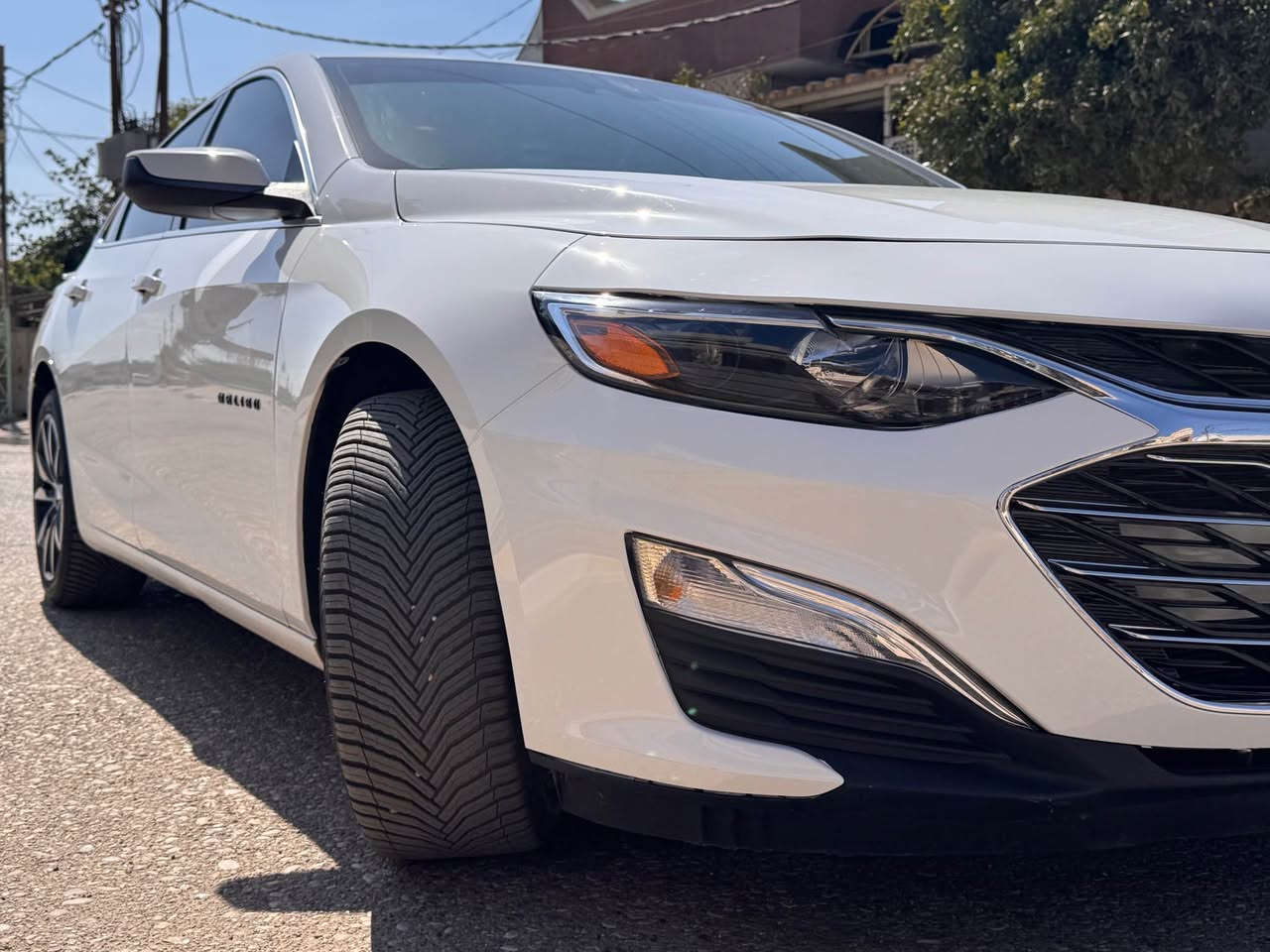 السلام عليكم ورحمه الله وبركاته 
للبيع شوفرليت ماليبو 
موديل 2024 دخول جديد رقم كاتي تترقم شمالي
المواصفات RS 
رادار امامي+مانع تصادم + تحديد مسار + رادار جانبي
شاشه حجم كبير تدعم نظام كار بلي 
كشن كهربائي 
تشغيل عن بعد + الابواب بصمه + وياها بصمات عدد 2 بلاديه
ويل كروم رياضي حجم كبير+ اطارات مشلن بلاديه بحاله ممتازه
حساسات خلفيه+ كاميرا خلفيه
سبايدر خلفي بلادي+ دبل صالنصه بلادي 
#حادث السياره فقط دعاميه امامي ….مكفوله من الصبغ والتبديل والرصعات والبارد والشخوط بدون ايرباك
موقع السياره كركوك 
للاستفسار اكثر الاتصال على الرقم 

 1G1ZG5ST9RF244966  رقم الشاصي

*********** كركوك, العراق
