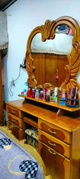 للبيع الغرفة النوم مع ملحقات السعر 750الف رقم ***********  ماني
الرشيدية
