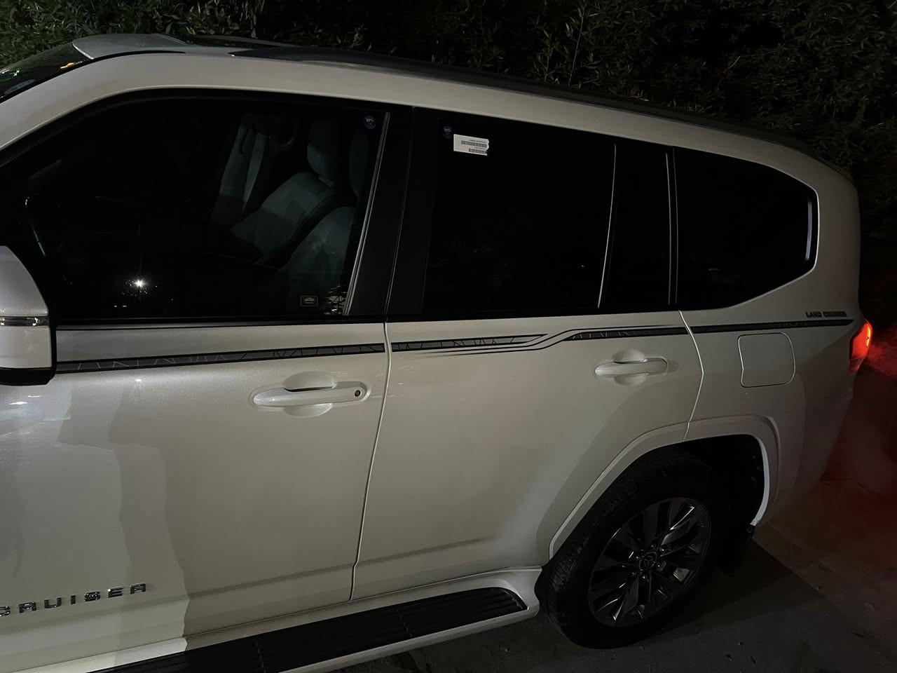 لاند كروز 2023 GXR لمتد توين تيربو ماشيه ٢٩٤٠٠ مضلله سنويه رقم أربيل  مكفوله كفاله عامه شركه جيهان 
السعر 68 وبيها مجال
للاتصال ***********
