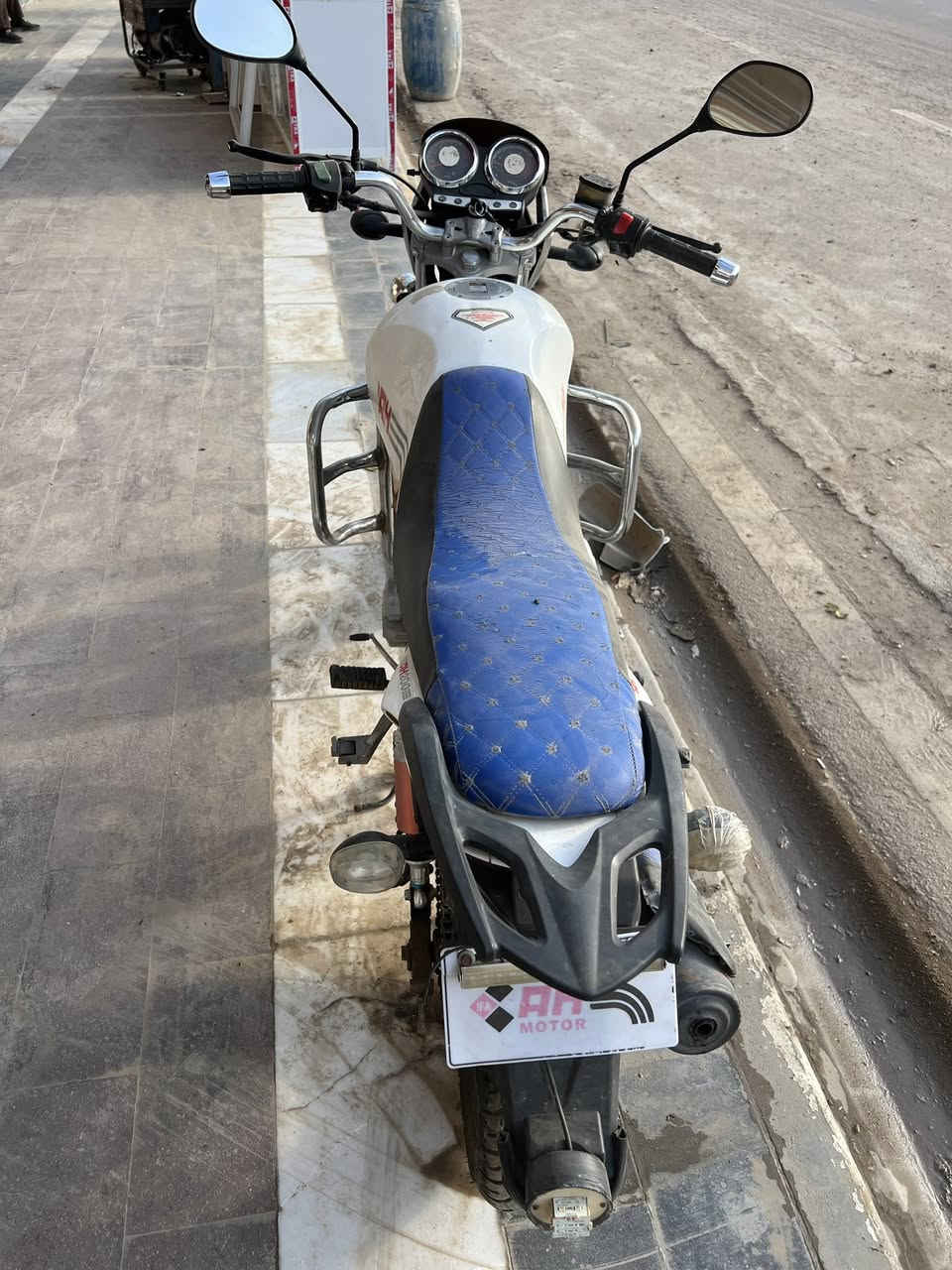 مكلف بنشر ماطور AH للبيع‬      السعر (٦٥٠)وبي مجال 
الاستفسار الاتصال ع رقم 

‭٠٧٩٠ ٦٤٢ ٠٥٥٢‬
