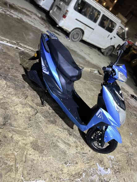 دراجه شحن شكل سكنس 6بطاريت للبيع 700 وبيها مجال راسلني وتدلل ***********
