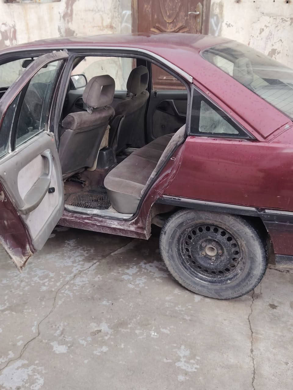 سلام عليكم اوميكه للبيع موديل 91 شرط اكسل وكير وشاصي مكينه بيه بخار خفيف سعر 28 او بيه مجال لتصال ع رقم ‏‪***********‬‏ مكان كركوك ملاحظه ممتواجد ع نت اتصل ع رقم
