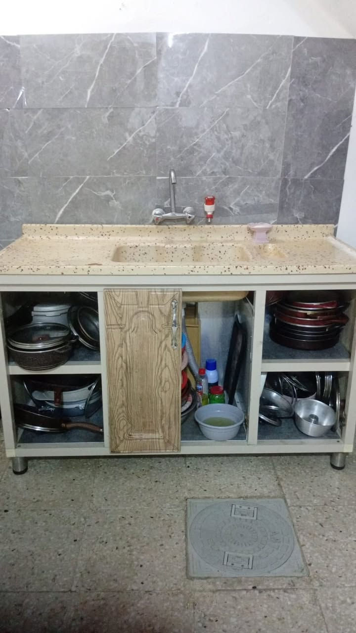مبرده للبيع مكان حي اور جديده مصار سبوع من اخذتهه ب٢٣٠ وبيه مجال وثلاجه وكاونتر البوب مالته موجوده بس يرادلهم تشكيل  وغرفه نوم


**إذا كنت صاحب هذا الإعلان وتريد حذفه لأي سبب، رجاءا أرسل رسالة إلى الدعم الفني**
