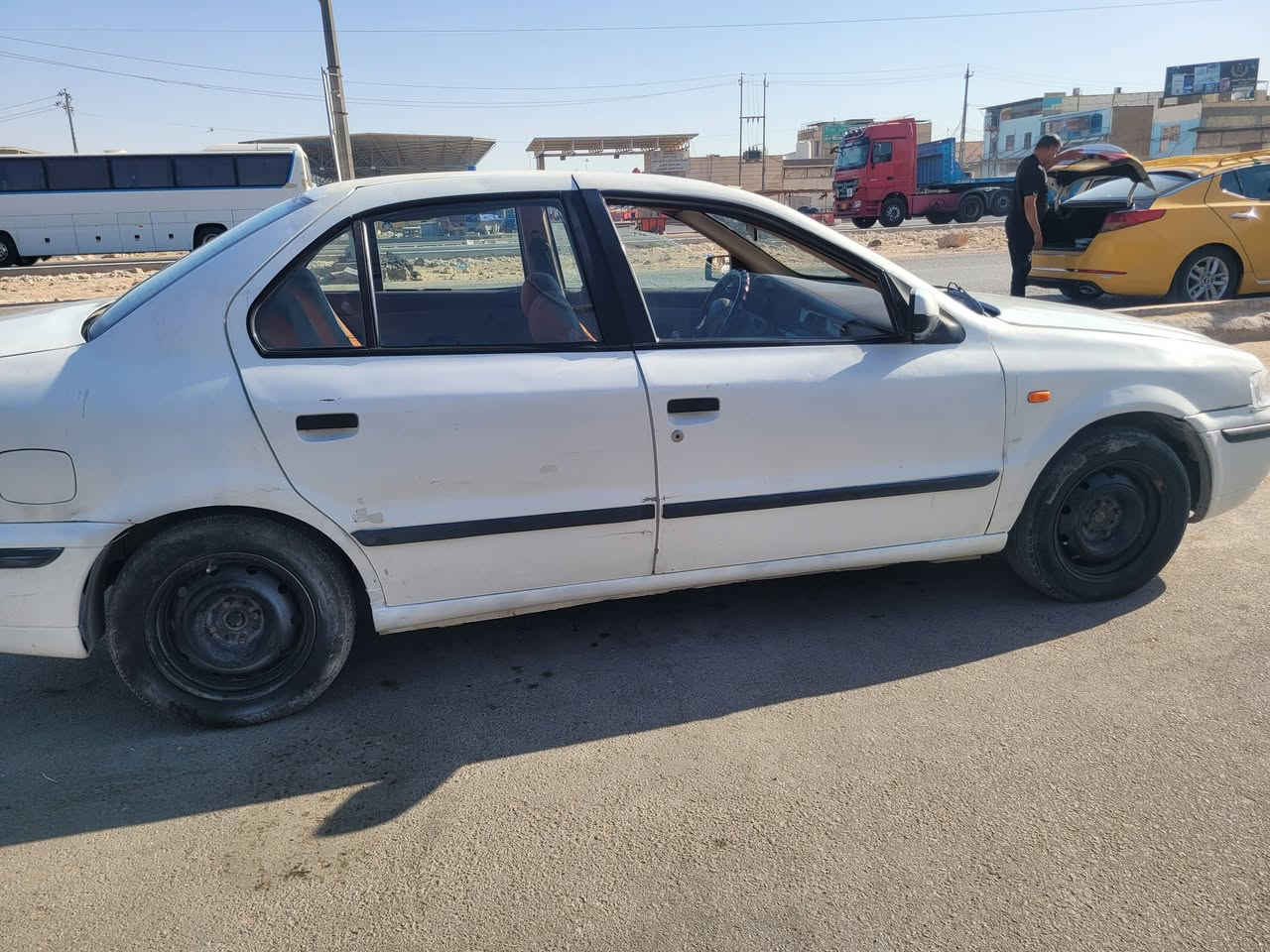 السلام عليكم اخوان 
سيارة سمند موديل ٢٠١١ سنوية ساقطه من ٢٠١٦ 
مكينه بيه خيط 
حداديه زينه وكير وتبريد والكشر شوف العين 
سعره ٢٠ قفل من لاخير لاتعبني ولااتعبك 
***********
