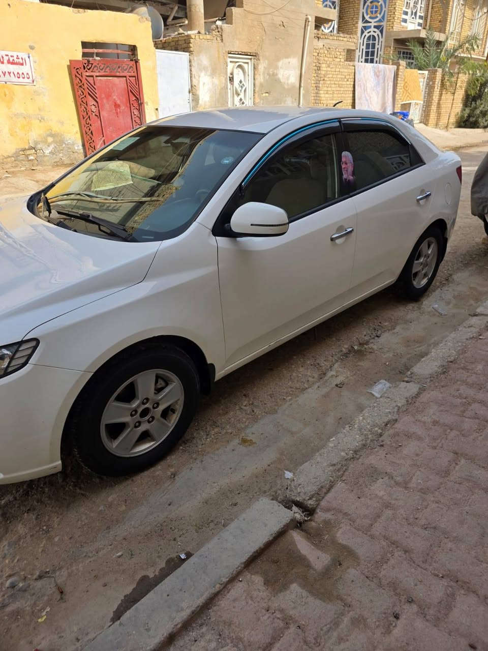 السلام عليكم سياره سيراتو 2011رقم اربيل 22 رقم دولي خليجي تدفئه تبريد خير من الله
حداديه نضيفه خير من الله سياره مكفوله من الضربه والتبديل سياره بالعافيه ع ياخذه جاهزه ربع ماذب عليه كهربائيات كله شغاله شاشه وكامره شغلات بالعافيه ع ياخذه
للستفسار الاتصال ع ***********  
مكان السياره واسط 
غير متواجد عل نت تصال فقط
