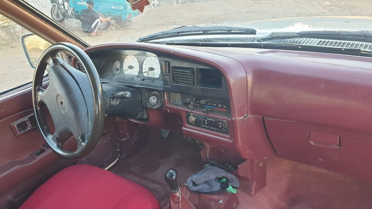 سلام عليكم بيكم دير موديل 2006
رقم واسط مصبوغه عام مكينه وكير كفاله سعر 40وبيه مجال مكان السياره كربلاء 
رقم لهاتف ***********
