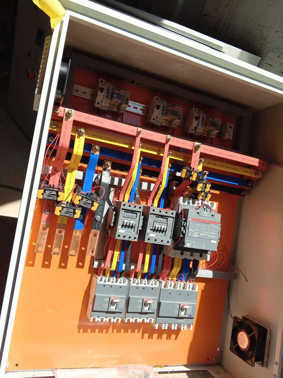 سلام عليكم ورحمه الله وبركاته 
جزء من اعمالنا اتمنا أن ينال اعجابكم 
يوجد لدينا تصنيع جميع أنواع البوردات حسب طلب الزبون مواد اصليه وكاله او باله اصلي حسب طلب الزبون 
بوردت ATS  خطين ثلاث خطوط اربعه خطوط حسب طلب الزبون 
بوردات أكتاف محولات فحص وزاره 
أو زراعي 
استفسار *********** مرتضئ عكد 👉👉 
يوجد لدينا توصيل لجميع المحافظات العراق 👉👉
