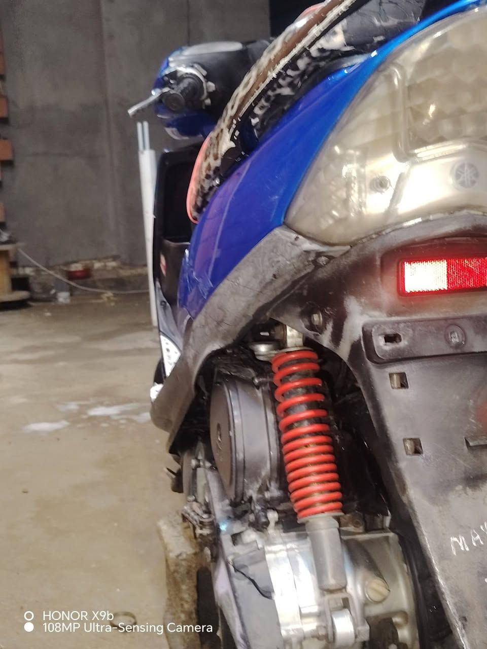 السلام عليكم دراجة ماكس للبيع مجفته بستم و ولفات جديد وبيها ضمان شهر الدراجة مرتبه مثل ما بل صورة مابيها نقوصات بس الكشن شوية طاك والباقي عقل جديد شديته قبل يومين وبيها ضربه بل كفرات مو حادث ضربة بل غلط صارت بيها سستم اشاير يعني ماكو يمنه و يسرة بس دبل إشارة سستم مالتها ازرك و اصفر والايت كذالك ازرك واصفر للاستفسار اكثر اتصل *********** السعر 450وبيها مجال
