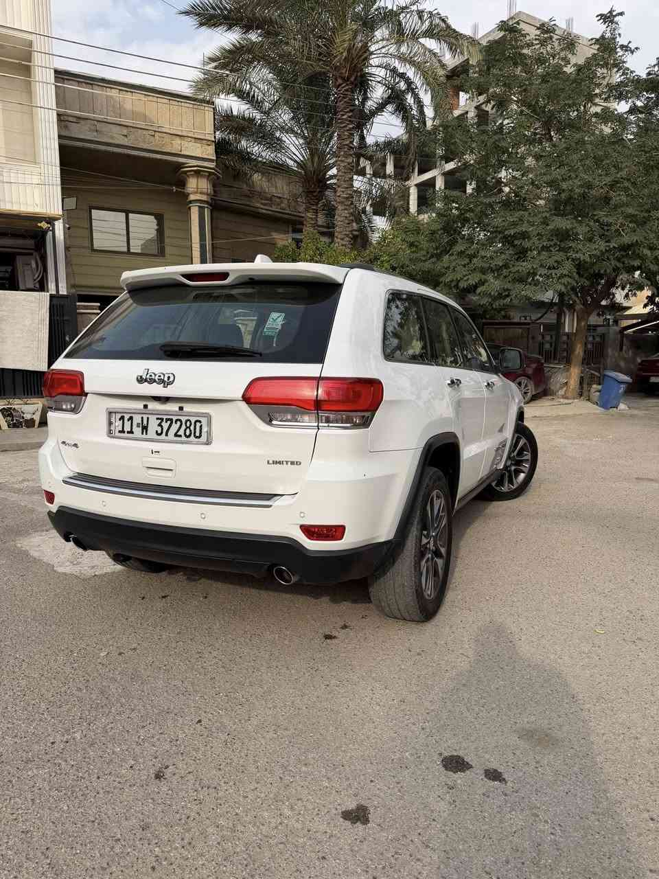 يسم الله توكلنا على الله
جيب  لمتتد بلاس خليجي 2018 كفاله عامه بغداد

سياره جديده جداً وعليه ادامه كامله  تخم تاير  جديد من زيوت وفلاتر وماء راديتر الى.. ربع متصرف عليه
مواصفات( بصمه ،بنراما،٣ شاشات، داخل جلد بيج،كشنات كهرباء، سستم صوت+دمام بلصندوك مري شفط وباقي مواصفات الجيب المعروفه
سياره مكانه بغداد الكرخ

مهند عبدالله
***********
