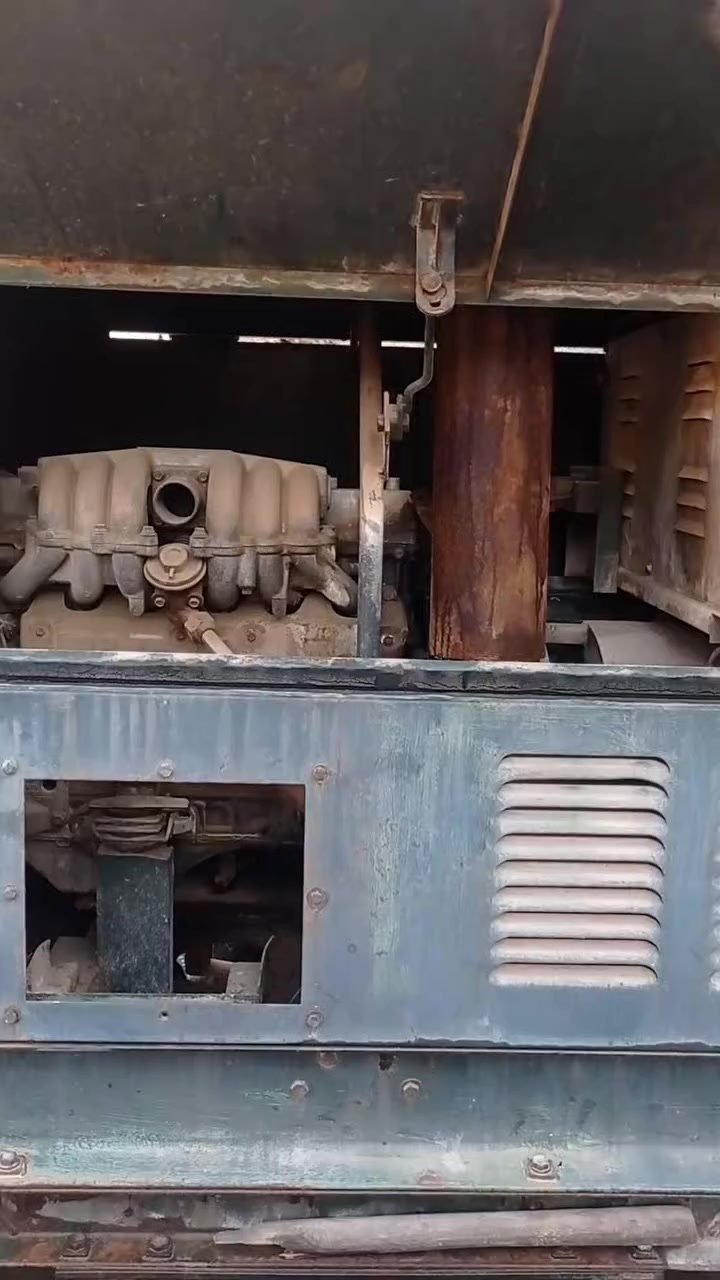 مولدة ثري فيز 25كي في شغالة السعر مليون وربع وبيها مجال ***********
