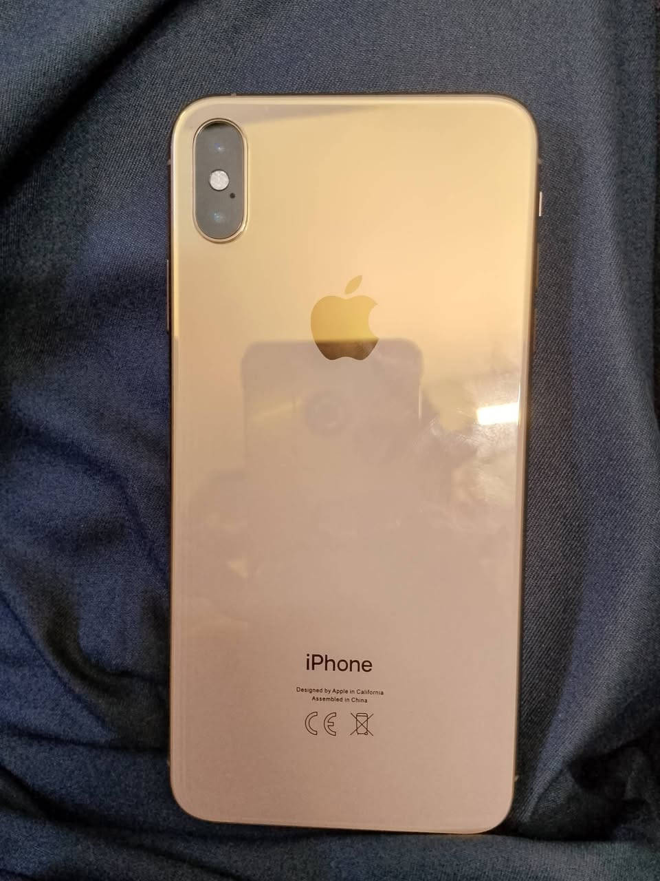 السلام عليكم ايفون xs max جهاز نظيف جدا ذ ٢٥٦ ب١٠٠٪ فيس ايدي شغال كله شغال فقط السيم كارت متوقف محدث اخر اصدار فقط هذا الخط. بالشاشه يروح ويجي
السعر ١٠٠ مكاني البياع
***********
