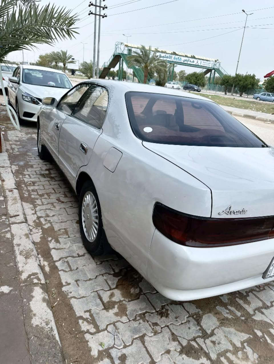 السلام عليكم سياره شيزرللبيع سياره مكفوله من الكص الضربه  والصبغ حداديه تبريد تخم تاير ويل شرط مال اليابان من الحاويه شديتهن صار شهر رقم انكليزي بسمي السياره مكينه كير السياره احلا من الصور بعد جديده مكاني نجف حي العسكري *********** السعر75 وبيه مجال
