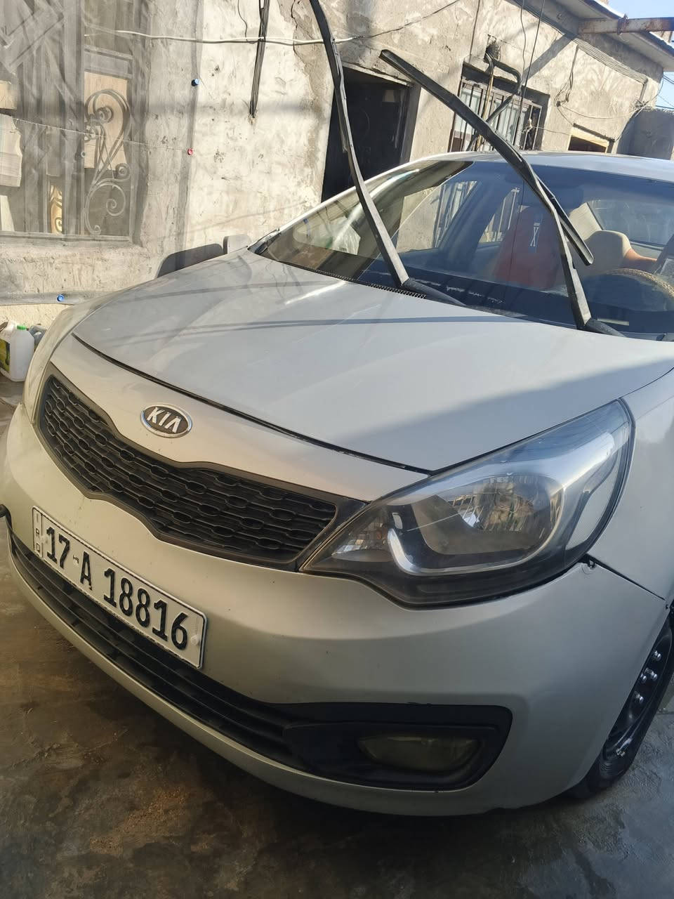 سلام عليكم كيه ريو 2014خليجي 1600دوش سياره كفاله مابيه اي قطعه مفتوحه بيه شويه رشات صبغ رقم مثنئ  انكليزي بأسمي مراوس أو بيع السعر 82وبيه مجال او مراوس بالنترا 2017مع الفرق عنوان سياره واسط الكوت مركز ***********
