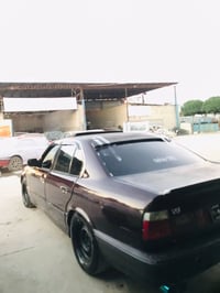 بي ام دبليو ٥٢٥ • ١٩٩٠ • جير يدوي