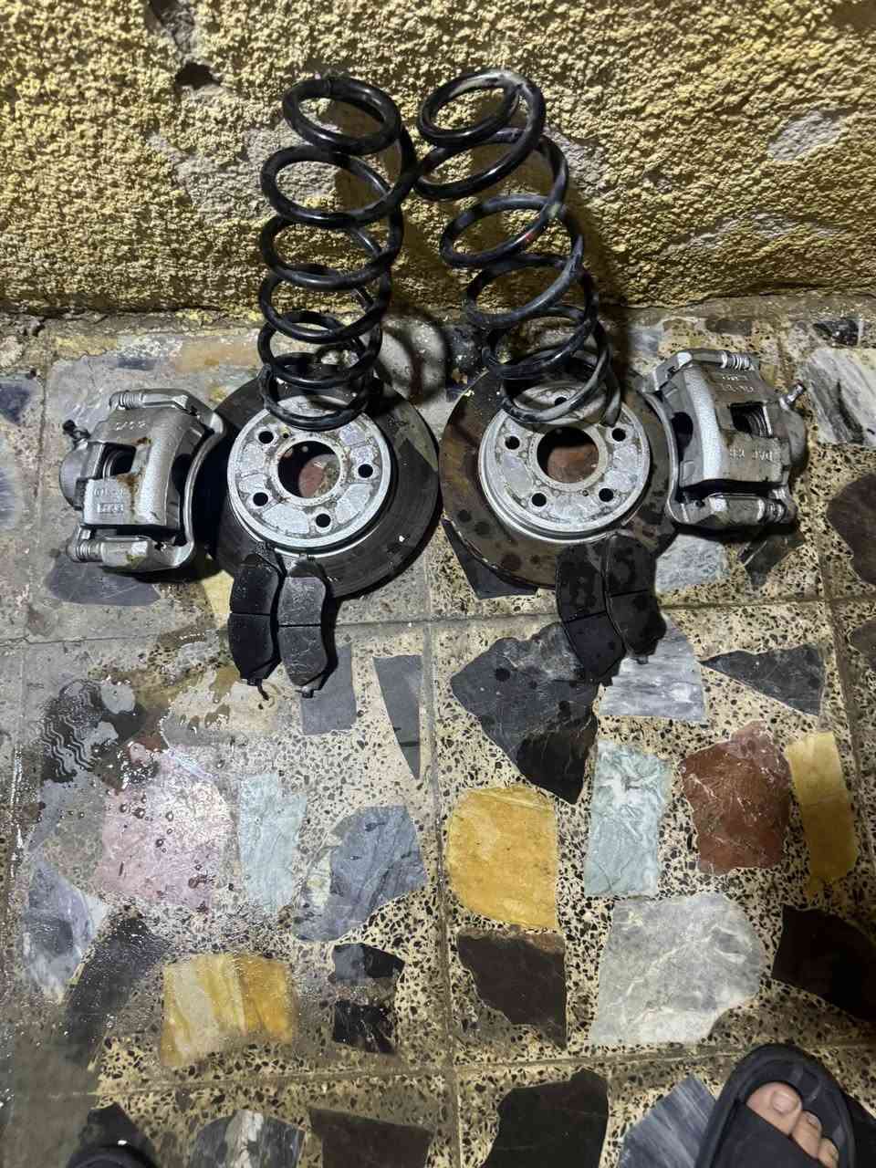 سلام عليكم حبايب
عندي تحويره كامله 
فجوج   وفلنجات   ولويات   ودسكات  كله جديد 
مال  كورلا  من الـ 20 - 25  
مكاني بغداد الشراي يتصل 
***********
