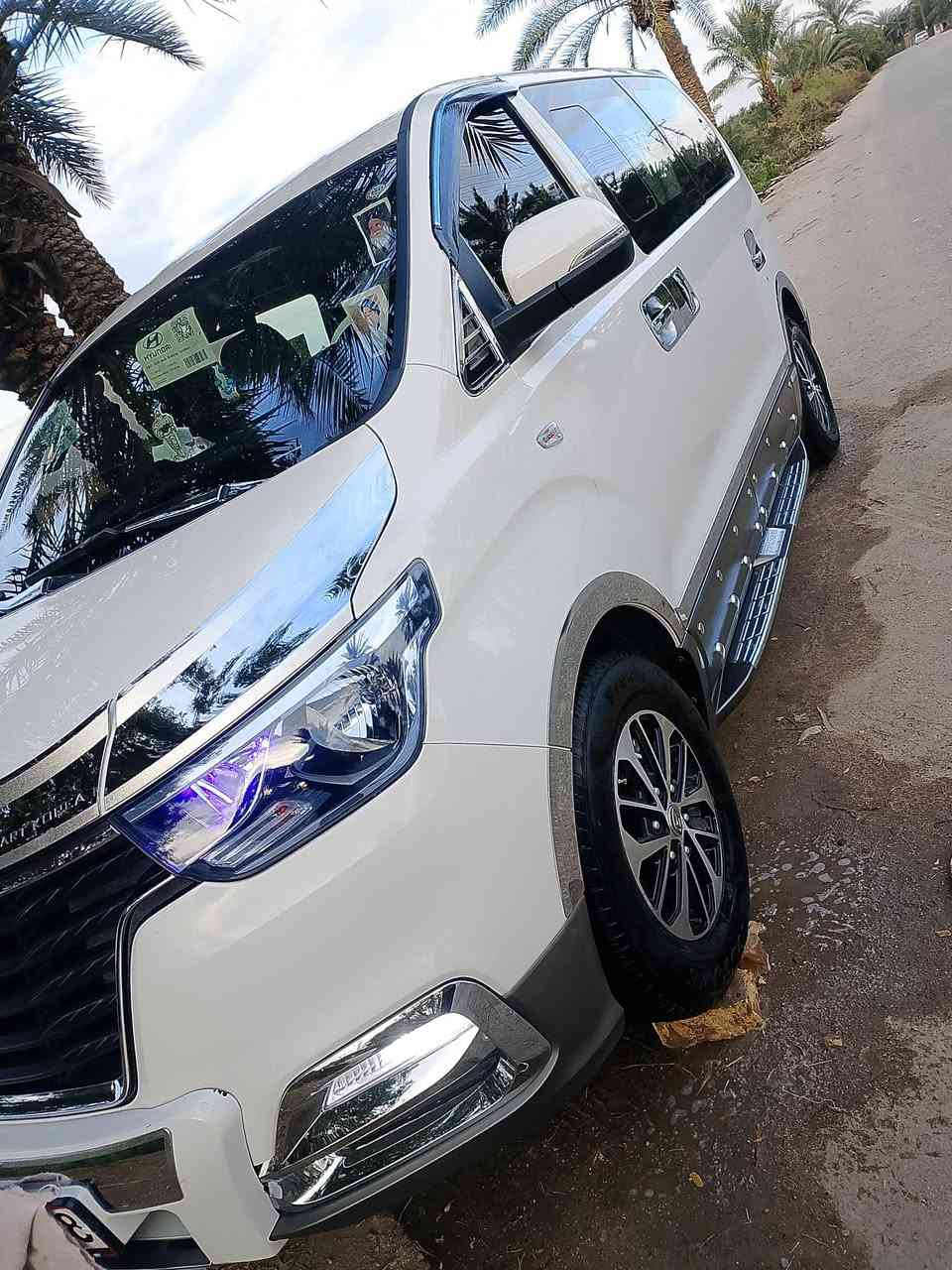 السلام عليكم ستاركس للبيع موديل 2021  بانزين كفاله عامه سونار رقم اربيل بسمي تريد تحويل تريد وكاله كير اوتوماتيك مكينه جديده سياره جاهزه من كلشي ويل فيابي مرايات20 تلبيسه ام نحله كاعيه سياره جديده بمعنه الكلمة سعر 280 وبيه مجال رقمي ***********
