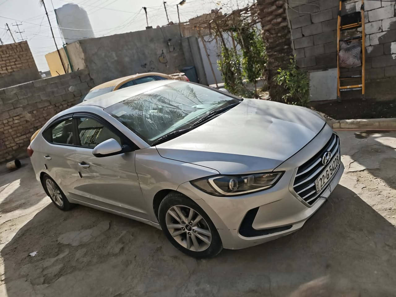 السلام عليكم من رخصه مدير الكروب  النترا موديل 17 رقم أربيل بيها جاملغ وبنيد سياره بيها خيط بخار مكينه ألفين شاشه جبيره سياره مامتعوبه سياره وارد أمريكي  ماشيه 90مايل 
للاستفسار اكثر ‭0780 521 1877‬. سعر 125
