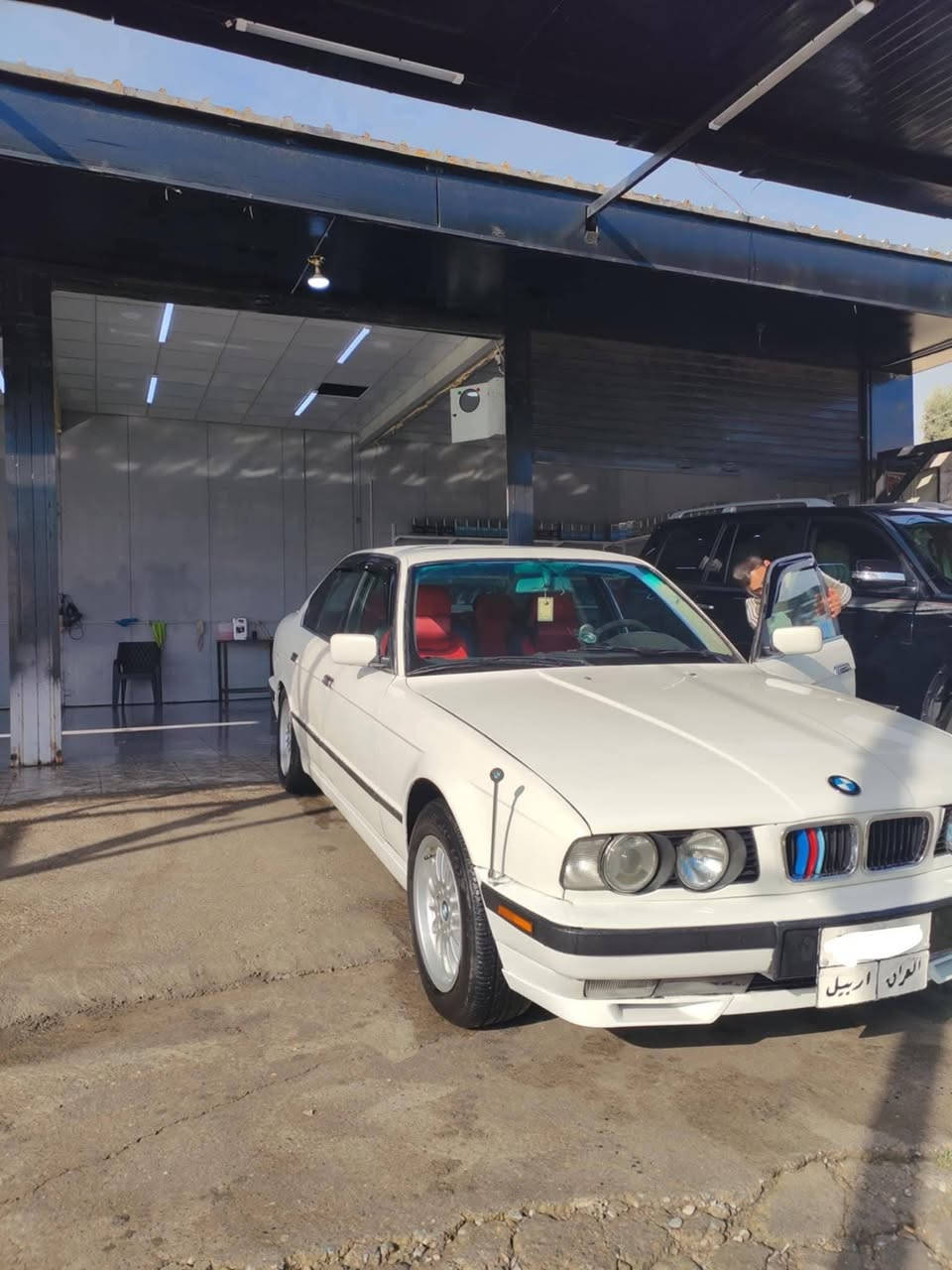 السلام عليكم
للبيع او مراوس BMW 
موديل 1990 محدث 95 كامل محرك 528 سيارة فول توماتيك سلايت داخل صاج تايرات طخم كله جديد سيارة بيها طخه خفيفه كلش خشم الجاملغ والدعامية الكدام فقط والباقي مكفول  هزة سنوية كلو جديد رقم جديد بسمي شرط التحويل
مناقصها برغي
السعر 65وبيها مجال
‏ 0776 977 7353 ‏
‏ 0750 309 2366 ‏
المكان سد الموصل
