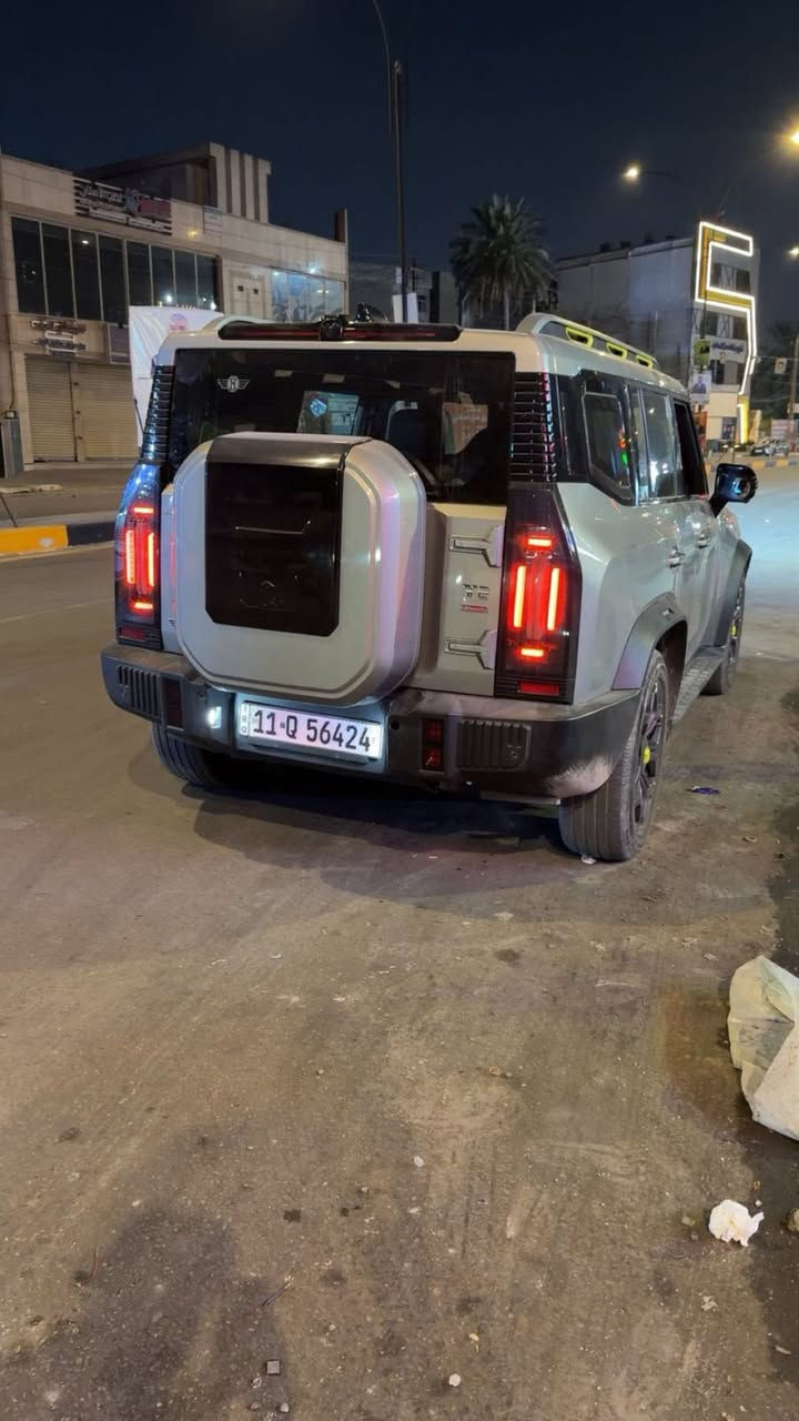 جيتور T2 2025

جيتور T2 2.0L

الموديل: 2025 (خليجي) 

العداد  37000

المحرك: 4 أسطوانات L 2.0 تيربو 254 حصان حقن مباشر

عزم الدوران (نيوتن-م): 390

ناقل الحركة: اوتوماتيكي دبل كلاتش من 7 سرعات

نظام الدفع: نظام دفع رباعي متطور من BorgWarner

الضمان الأساسي: 6 سنوات وعداد كيلومترات مفتوح

ضمان المحرك: 10 سنوات او 1،000،000 

بعدها داخل الضمان و الصيانة كلها داخل الشركة 

المواصفات:

*فتحة سقف بانوراما 1.1م

*إطارات قياس 20 إنچ

*الصندوق شفط

*الشباك الامامي المضاء  بجيتور 

*مثبت سرعة مع رادار تفاعلي

*نظام القيادة شبه الذاتية

*نظام الكبح التلقائي في حالة الطوارئ

*نظام تحذير الاصطدام الامامي والخلفي

*كاميرات محيطية 540 درجة

*حساسات أمامية وخلفية

*نقطة عمياء

*نظام تحذير مغادرة المسار

*نظام المساعدة للبقاء في المسار

*شاشة التحكم بقياس 15.6 إنچ

*شاشة القيادة بقياس 10.25 إنچ

*نظام صوتي متطور 12 سماعة من Sony

*نظام أبل كاربلاي وأندرويد أوتو لاسلكي

*نظام اوامر و تحكم صوتي

*مقصورة الركاب من الجلد الفاخر والكنتارا

*مقعد السائق والراكب كهربائي

*مقاعد السائق والراكب مبردة و مدفئة

*مقاعد السائق والراكب مزود بذاكرة لحفظ 3 وضعيات الجلوس

*إنارة ترحيبية مع إنارة محيطية متعددة الالوان

*عتبات الأبواب مضيئة

*مصابيح أمامية وخلفية أوتوماتيكية LED 

*التكيف التلقائي للضوء العالي

*نظام تقليل الضجيج النشط مع زجاح مزدوج

*المرايا الجانبية قابلة للطي كهربائياً ومدفئة

*دخول ذكي و تشغيل عن بعد

*خاصية إغلاق نوافذ وفتحة السقف عن بعد

*شاحن هاتف لاسلكي سريع

*نظام تنقية الهواء PM2.5 وفلتر N95

*مسند الذراع الوسطي مع ثلاجة

*انماط قيادة متعددة للطرق الوعرة

*وسائد هوائية امامية و جانبية عدد 6

*ماسحات الزجاج الأمامي مع حساس للمطر

*دوسات جانبية

*نظام الفرامل الأوتوماتيكي Autohold

*نظام التحكم بنزول المنحدرات

*نظام المساعدة لصعود المرتفعات

*نظام مراقية ضغط الاطارات

 

ومكان السيارة بغداد

***********
