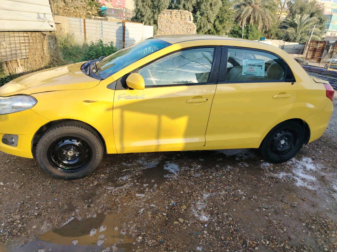 شيري افلو. مديل 2013 لبيع سعر 35قفل بدون احراج مكفول من كلشي سياره تحويل ثاني يوم بيه ضربات خفيفه مال طخطخ ***********