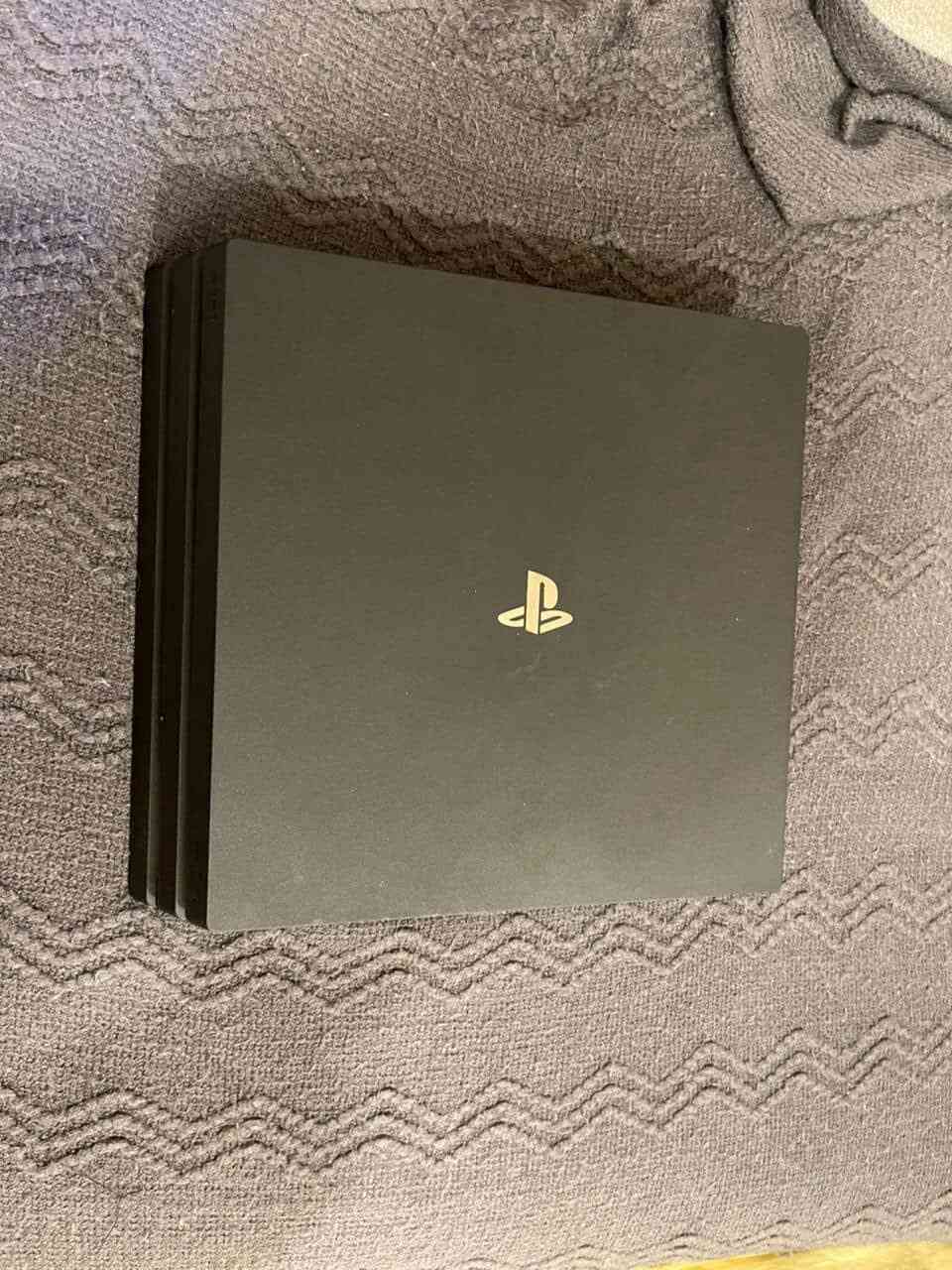 السلام عليكم بلي فور برو جديد يخبل كلشي مابي
بيه يدات ٢

وحده اصليه والثانيه تجاريه

متوازي اريد ابيعهه

انطيك بي ضمان تاخذه من باب البيت

مكاني بغداد حي الاعلام مجمع6
رايده ب٢٦٠ وبي مجال كلش للشراي
 ***********
